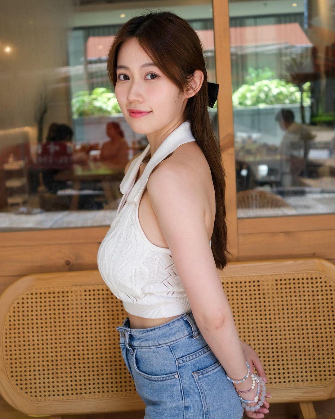 波波黃婧靈身材突出,一度於TVB多個節目中曝光(波波黃婧靈IG)