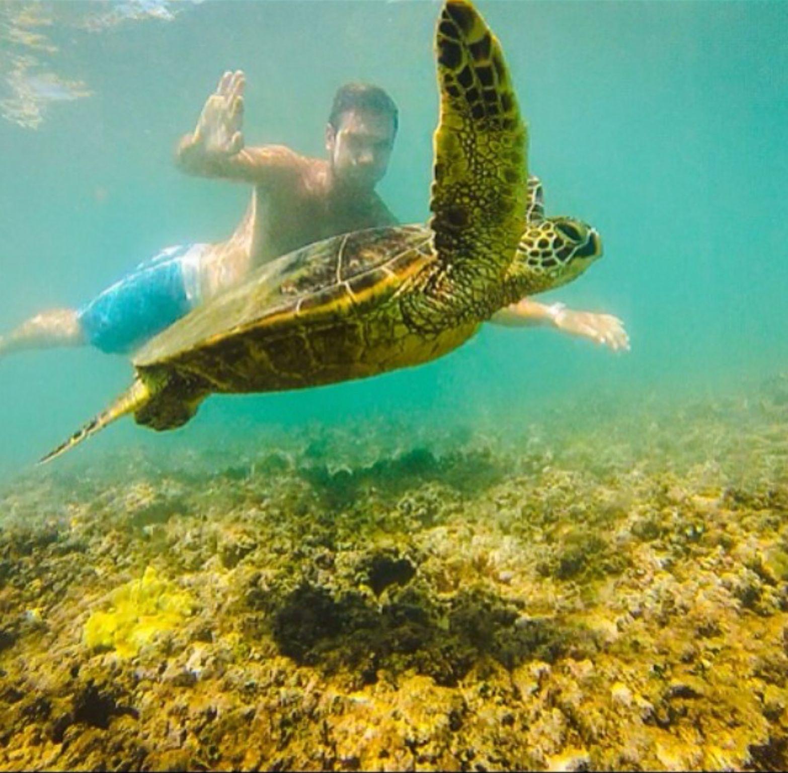 Ricky Smith返回澳洲黃金海岸拍攝宣傳照。