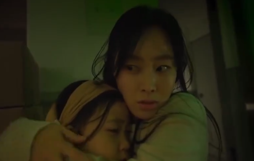 母女被武裝分子發現