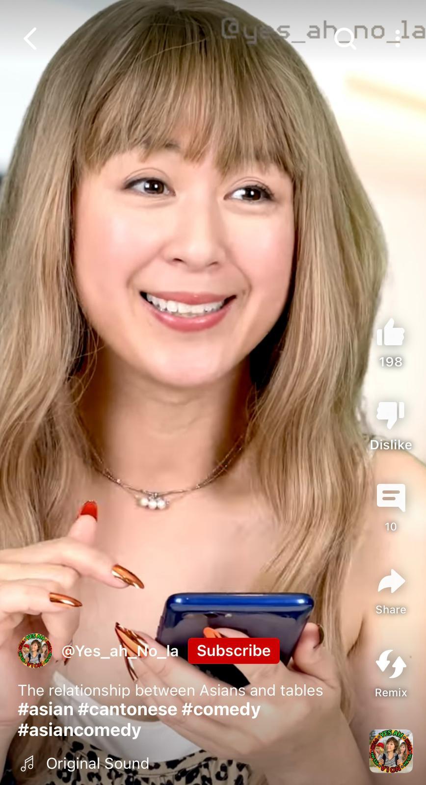 唐寧在短片中一人分飾扮演外國人和香港人(Yes ah! No la! 影片截圖)