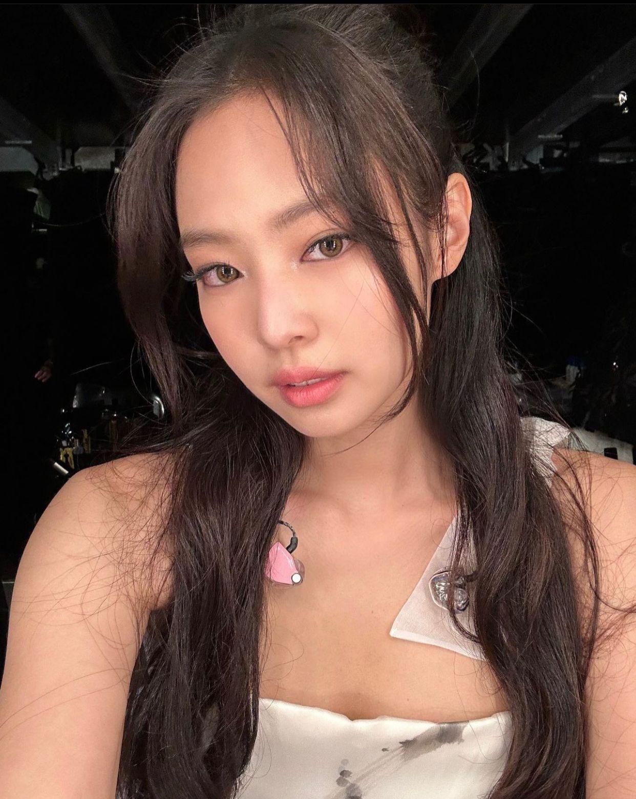 Jennie昨晚終於正式宣布自立門戶消息。