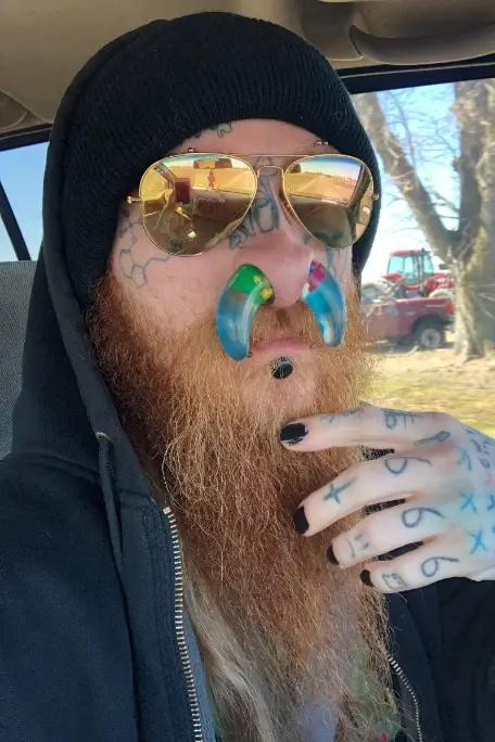 美國男子Colton Pifer 2.6cm鼻環洞打破健力士世界紀錄