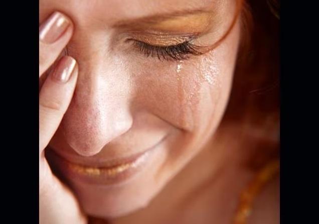 研究發現,眼淚有降低侵略行為的功效。(互聯網)