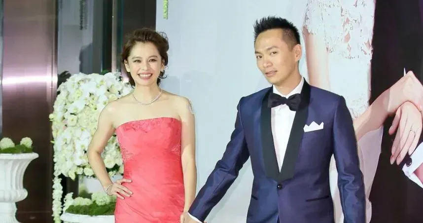 徐若瑄離婚,與新加坡馬可波羅海業集團主席李雲峰的9年婚姻未能走到最後