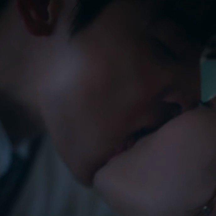 車銀優更被發現伸出舌頭肉緊演出。