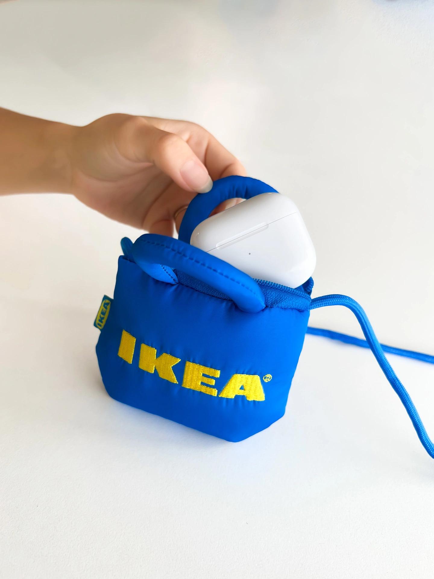 早前掀起網上熱議的IKEA藍色「小廢包」終於登陸香港