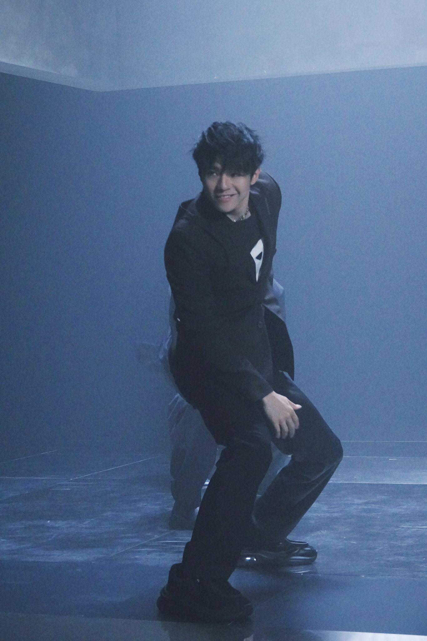 Ian陳卓賢苦練舞步為Hellosss送驚喜。