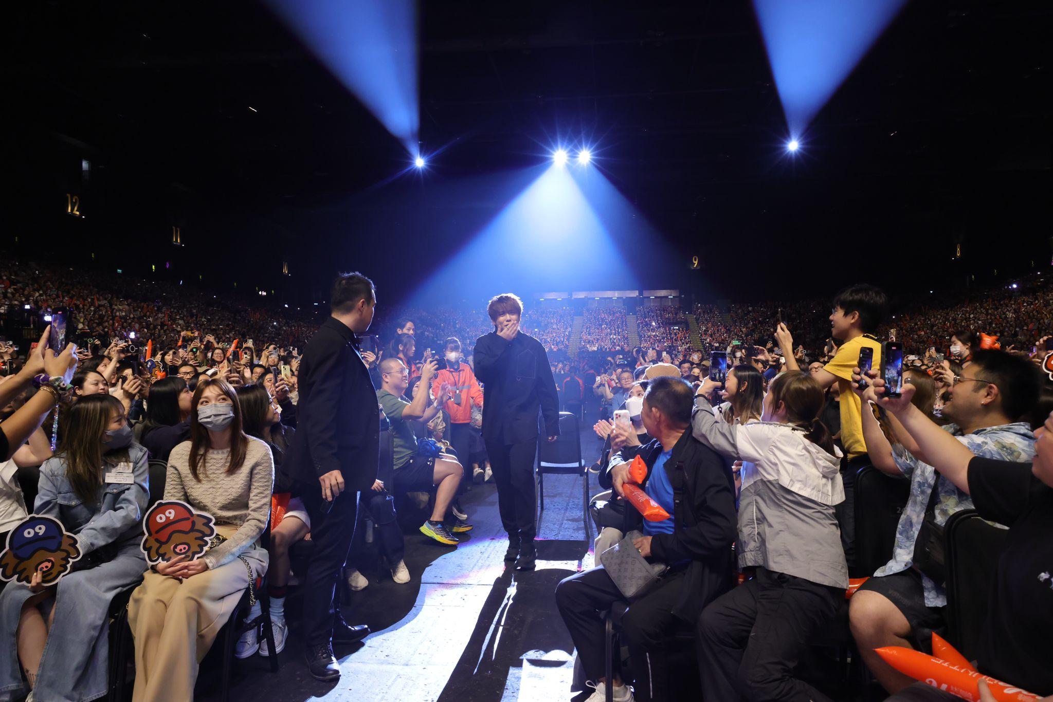 Jan邀姜濤上台,成為全晚高潮之一。