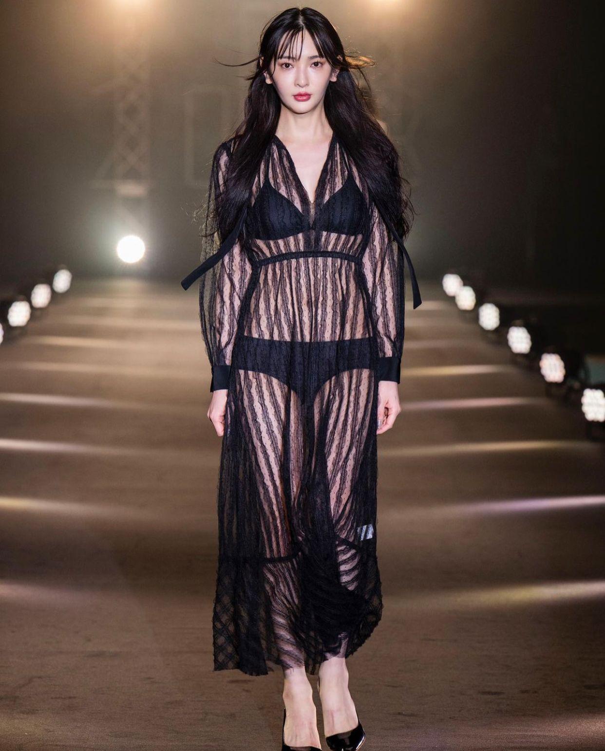 變性模特兒佐藤佳代近日迎來35歲生日。