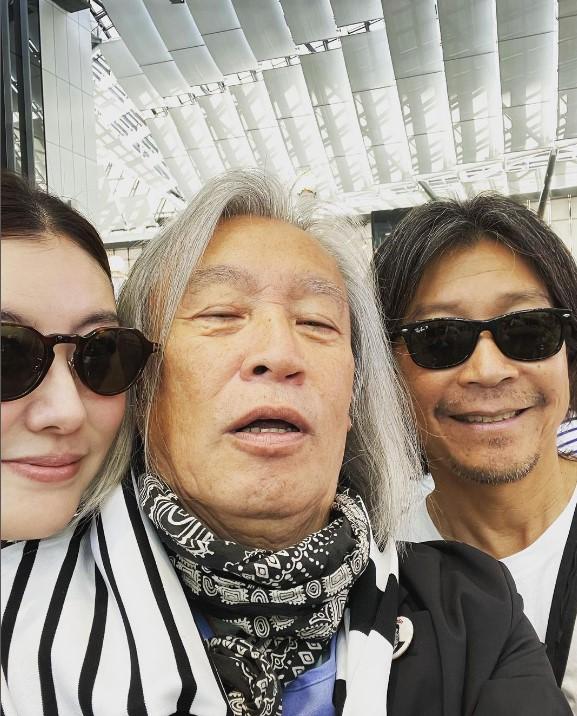 友坂理惠(左)跟現任丈夫蔡俊行(右)的同框照於網上流出。