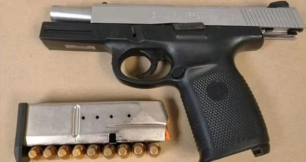 涉案槍械。(互聯網)