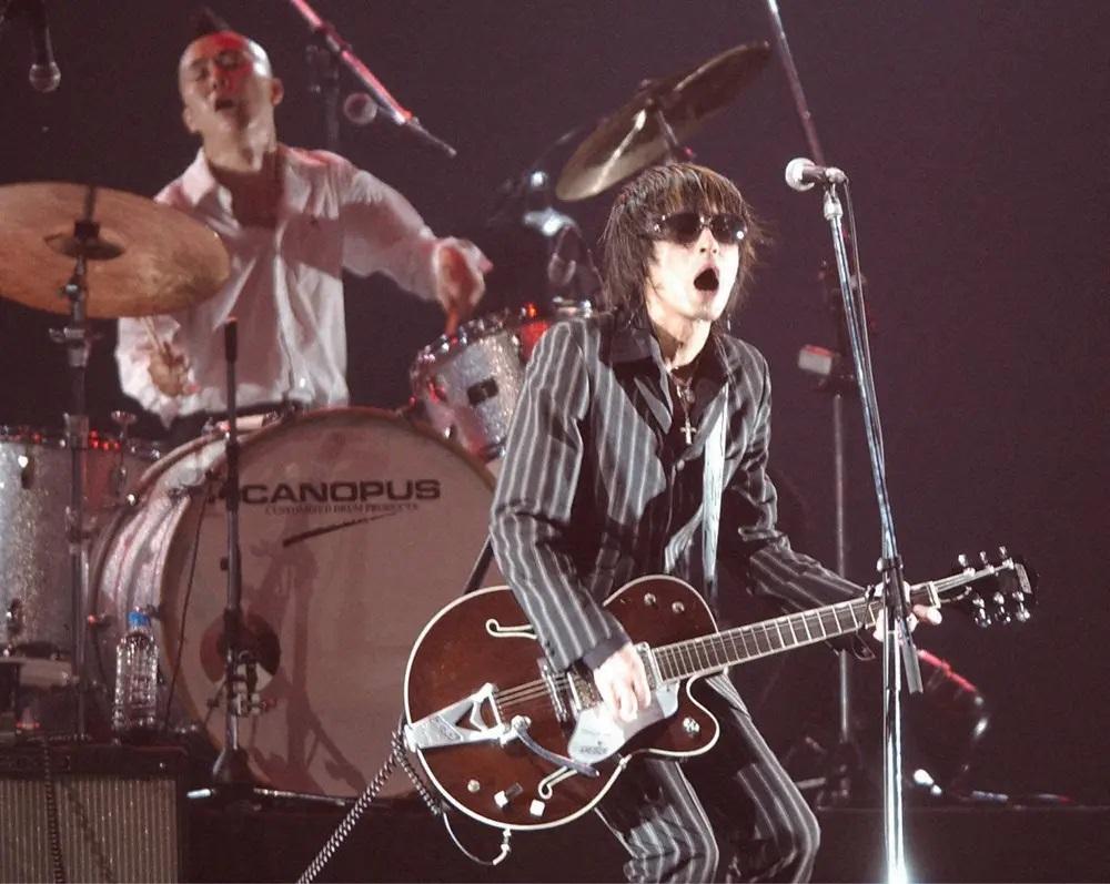 千葉湧介曾經亦是搖滾樂隊THEE MICHELLE GUN ELEPHANT的靈魂人物。