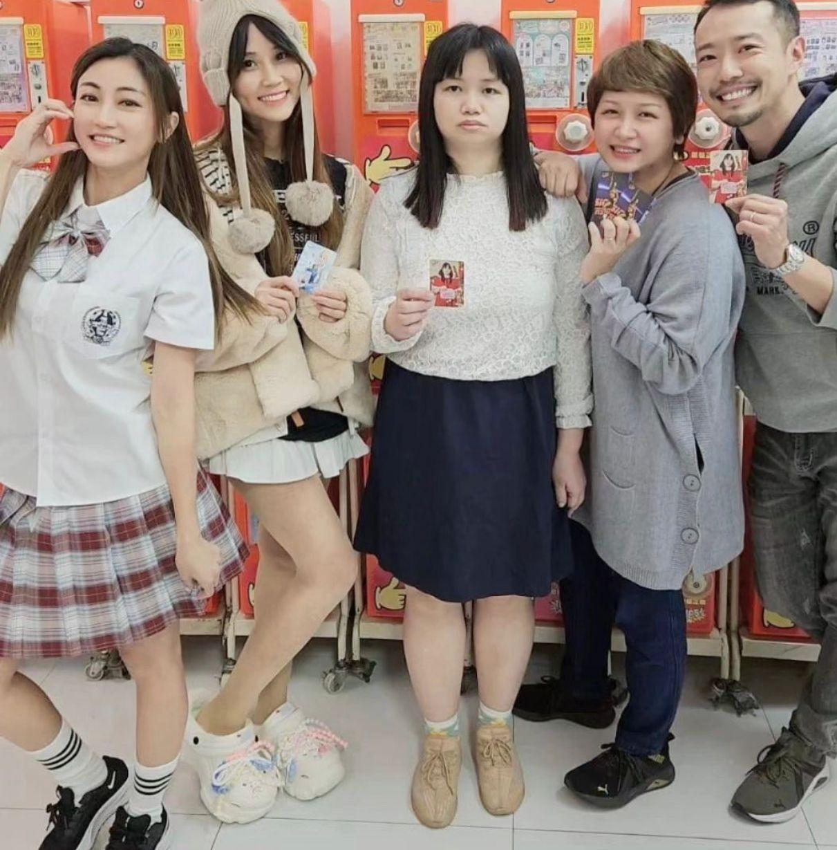 《全民造星III》葉小妍否認是「損友2號」。