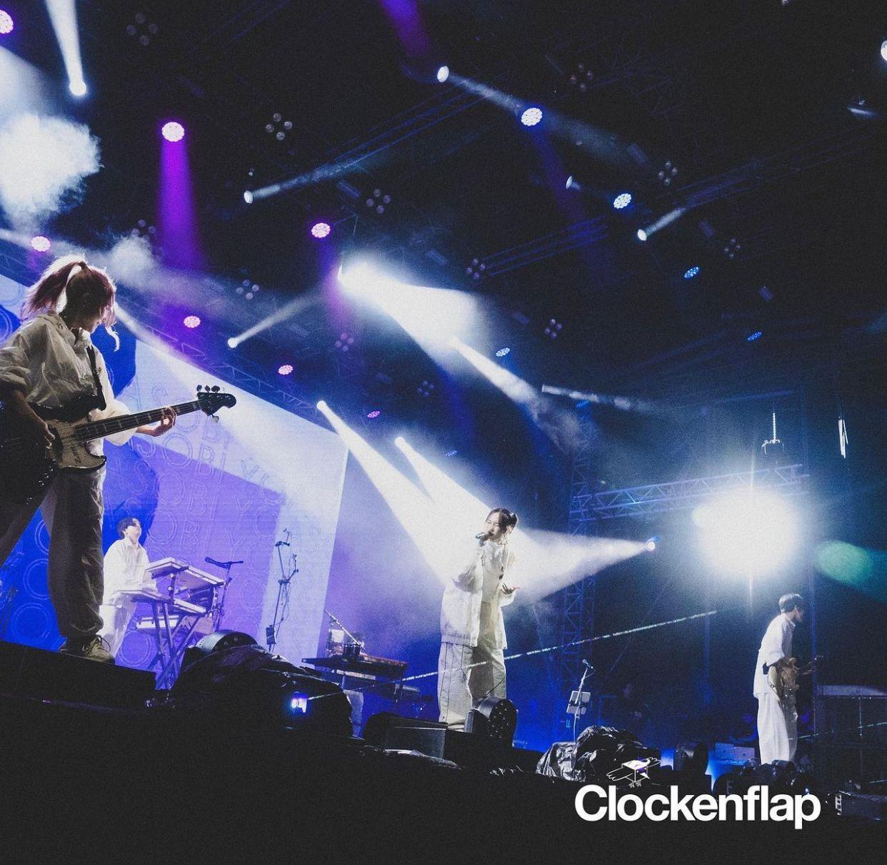 日本爆紅組合YOASOBI吸引逾萬樂迷逼爆現場,場面墟冚。