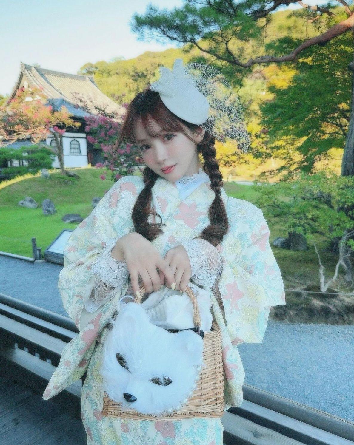 已經從良的三上悠亞收起性感公開賀年照。