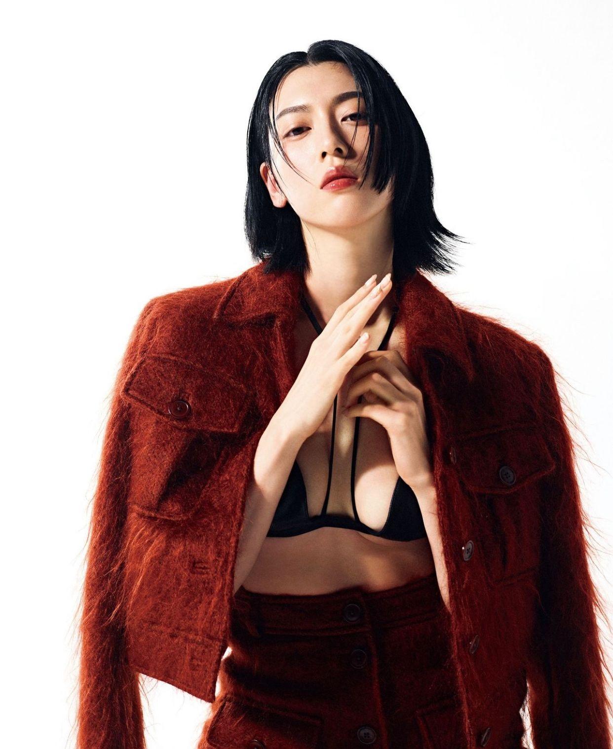 三吉彩花為《GIANNA》拍攝性感靚相。