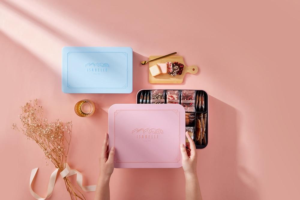 「丹妮斯(柔粉)」及「路易絲(湖藍) 」