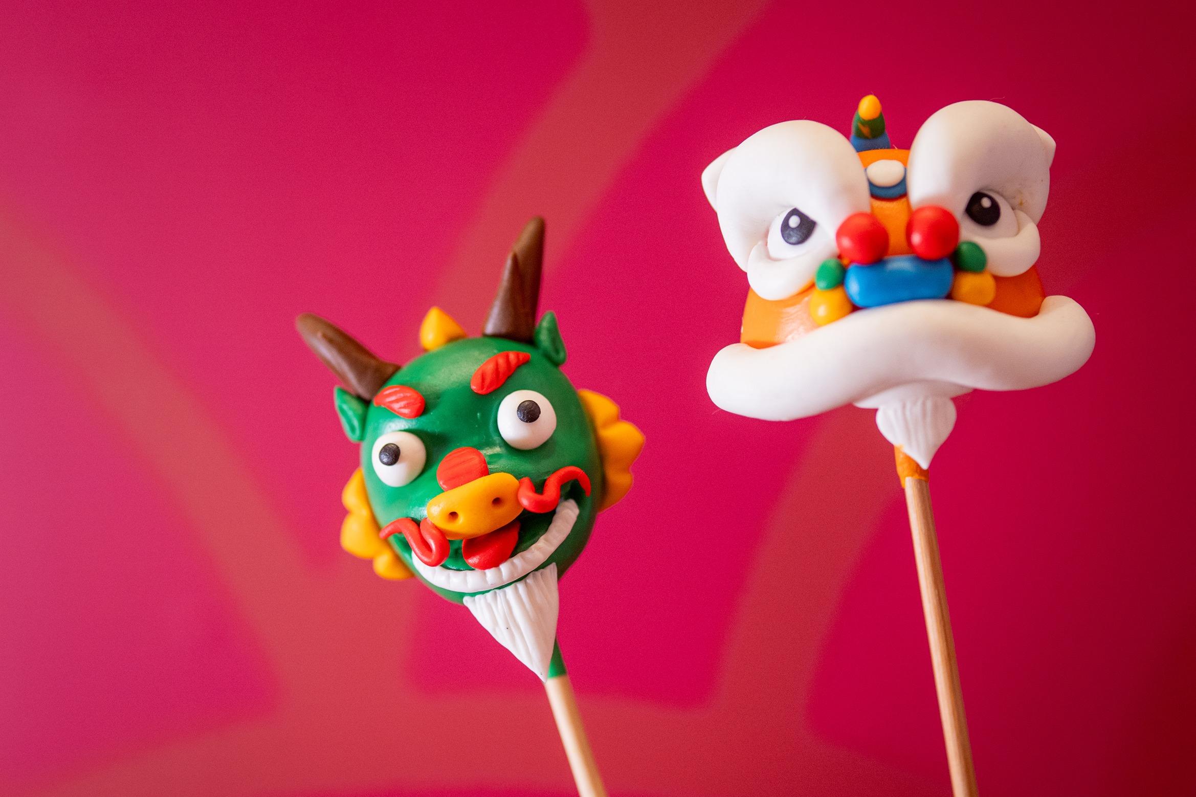 初三會有傳統手作麵粉公仔現場製作及換領