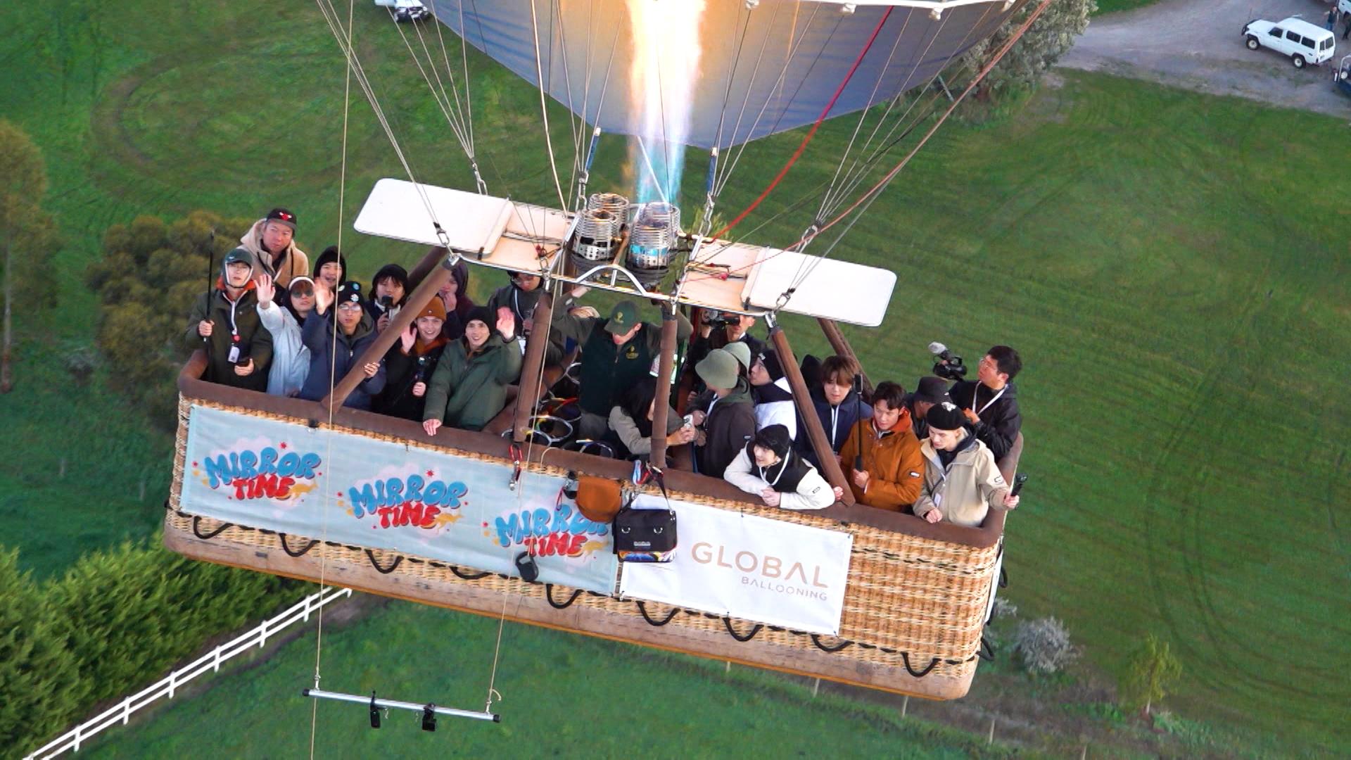 MIRROR成軍五周年,首次全員出走到澳洲拍攝的團綜《MIRROR Time》。