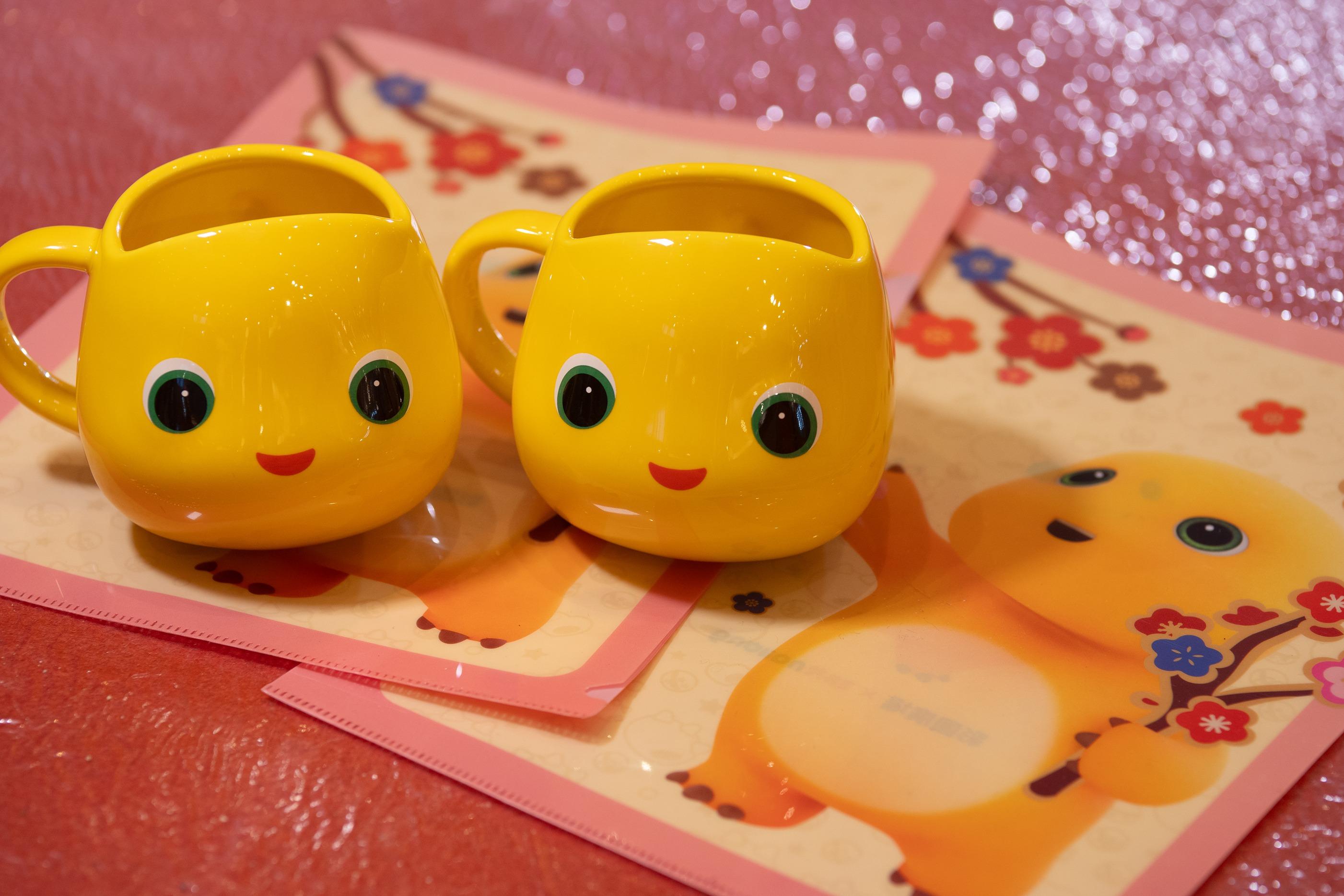 奶龍立體造型水杯及賀歲文件夾