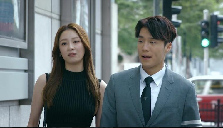 葉蒨文小學時係田徑隊,中學時係中國舞校隊,所以身材keep 得很好。