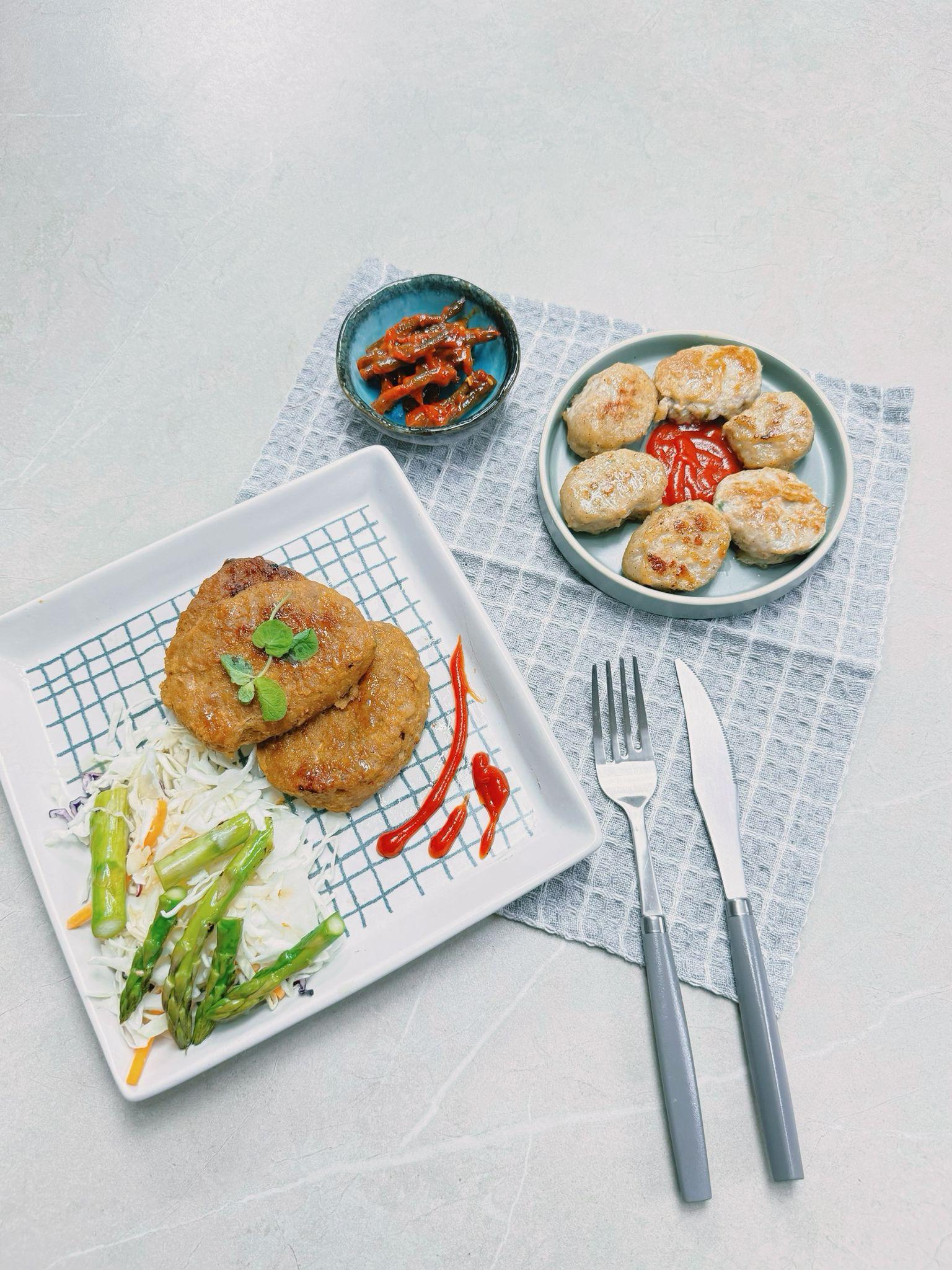 水產海盜菜式 濟州黑豚豬肉餅及豬肉丸