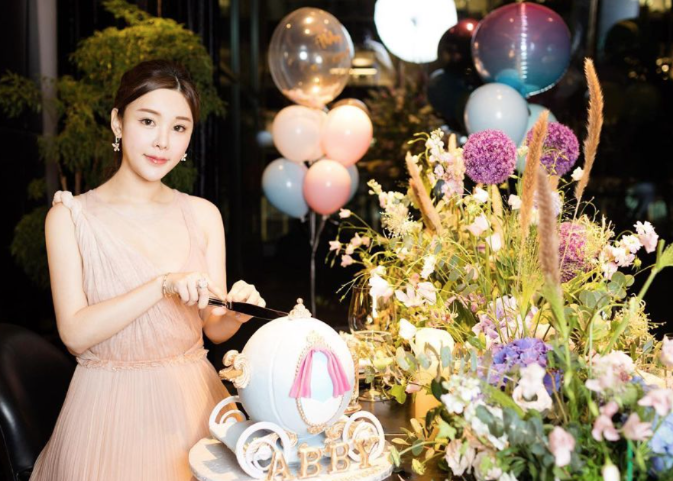 學友社中學生十大新聞選舉,「名媛蔡天鳳碎屍案 轟動全港」排第二。