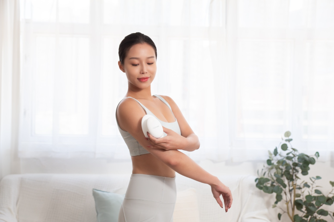 Nu Skin全新ageLOC WellSpa iO排毒循環美體儀可用於大腿、小腿及手臂等位置。