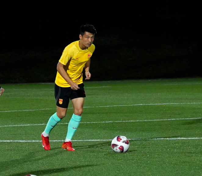 國足26人出戰亞洲盃的名單,前線主力武磊入選(中國足球隊微博)