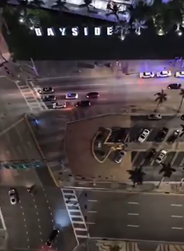 當晚有大量警車到場。(互聯網)