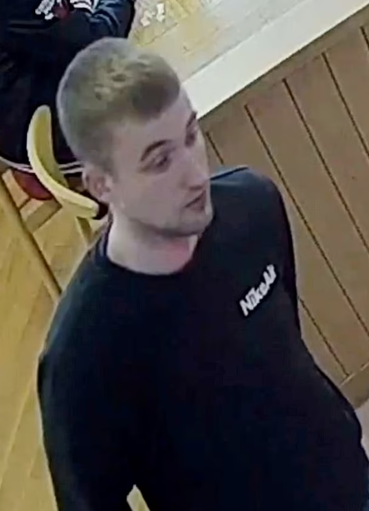 閉路電視拍下疑犯樣貌。(互聯網)