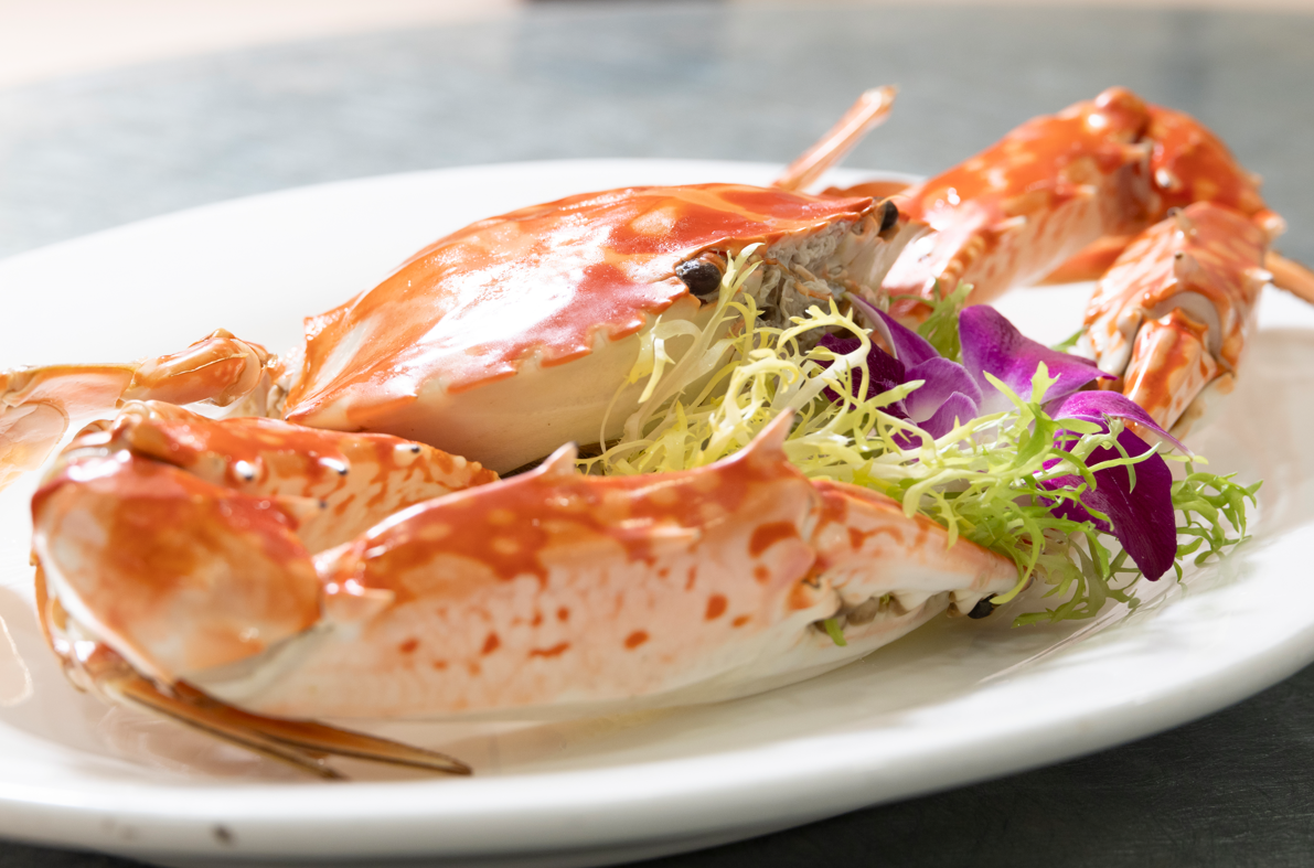 涷蟹對蟹的新鮮度要求很高,因此潮州產的紅蟹便最適合了。(攝:蘇文傑)