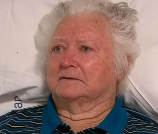 被偷去彩券的老翁。(互聯網)