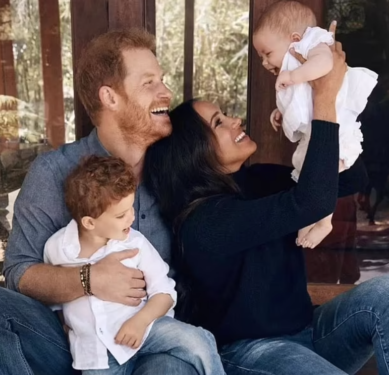 亨利、梅根及一對子女。(路透社)