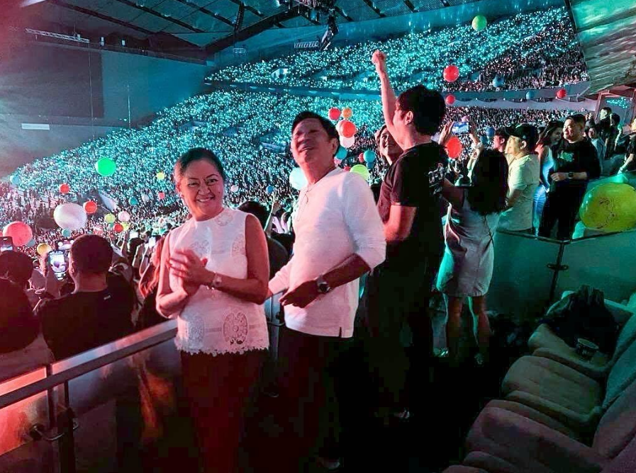 小馬可斯帶妻子一同欣賞Coldplay演唱會。(IG@lizamarcos)