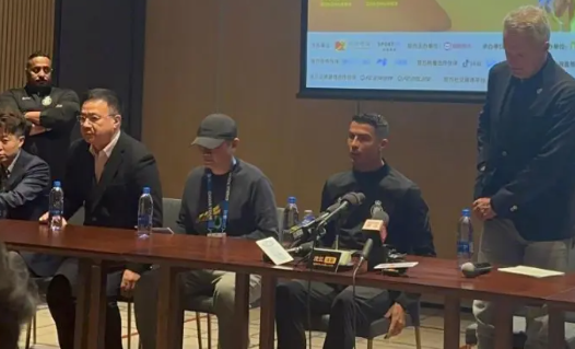 主辦方昨晚在深圳舉行記者會,宣布由於C朗身體原因無法上場,比賽將延期舉行,會盡快安排退票,向廣大球迷致歉,表明會賠償機票酒店費用。