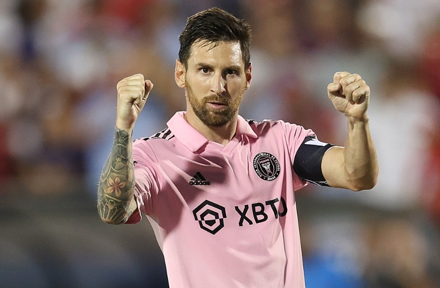 由阿根廷球王美斯領軍的美職球隊國際邁阿密,2月4日在香港大球場跟香港聯賽選手隊作表演賽。