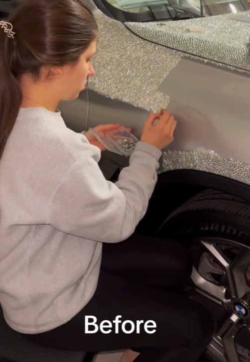 抖音女將千顆水晶貼滿愛車BMW(抖音截圖)