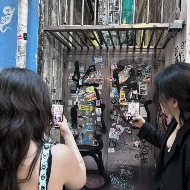 韓韶禧今次與妹好及好友同行到港。