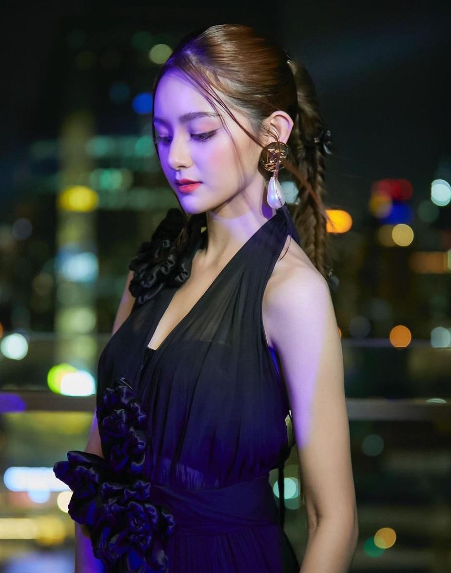 Mim憑討好外型成為泰國演藝界新寵兒。