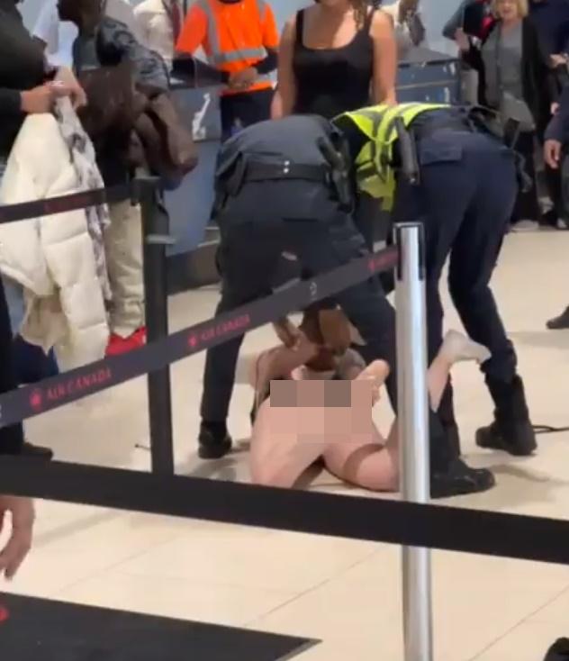 其後警察趕到,上前壓制拒捕,結束這場鬧劇。(X)