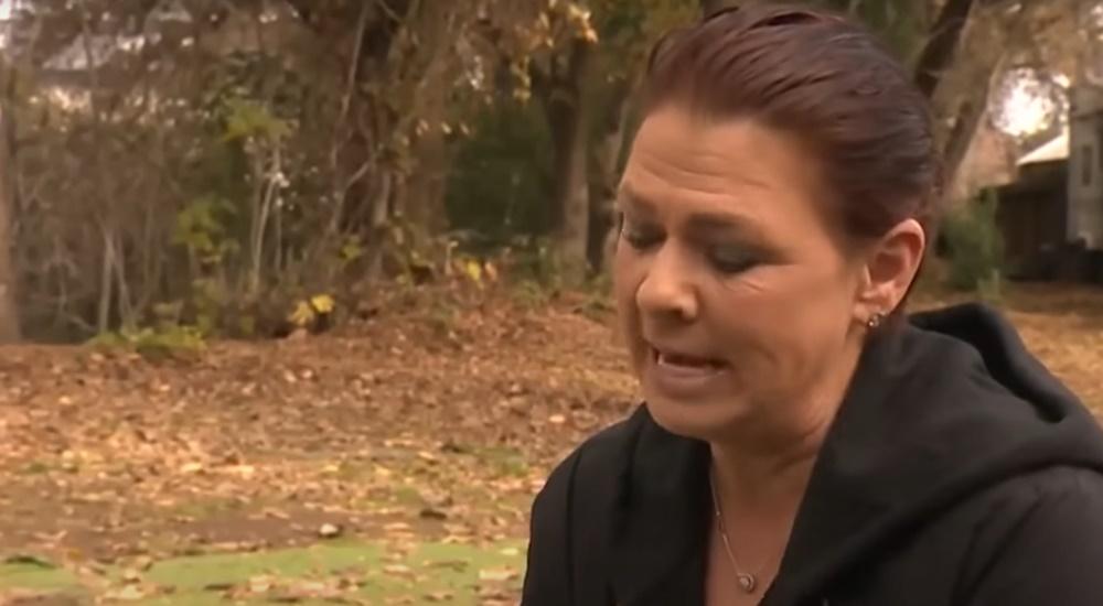 Catherine說,這隻德牧很聰明,對於因為大家都沒見過牠,而埋怨牠嚎叫感到很抱歉。(YouTube)