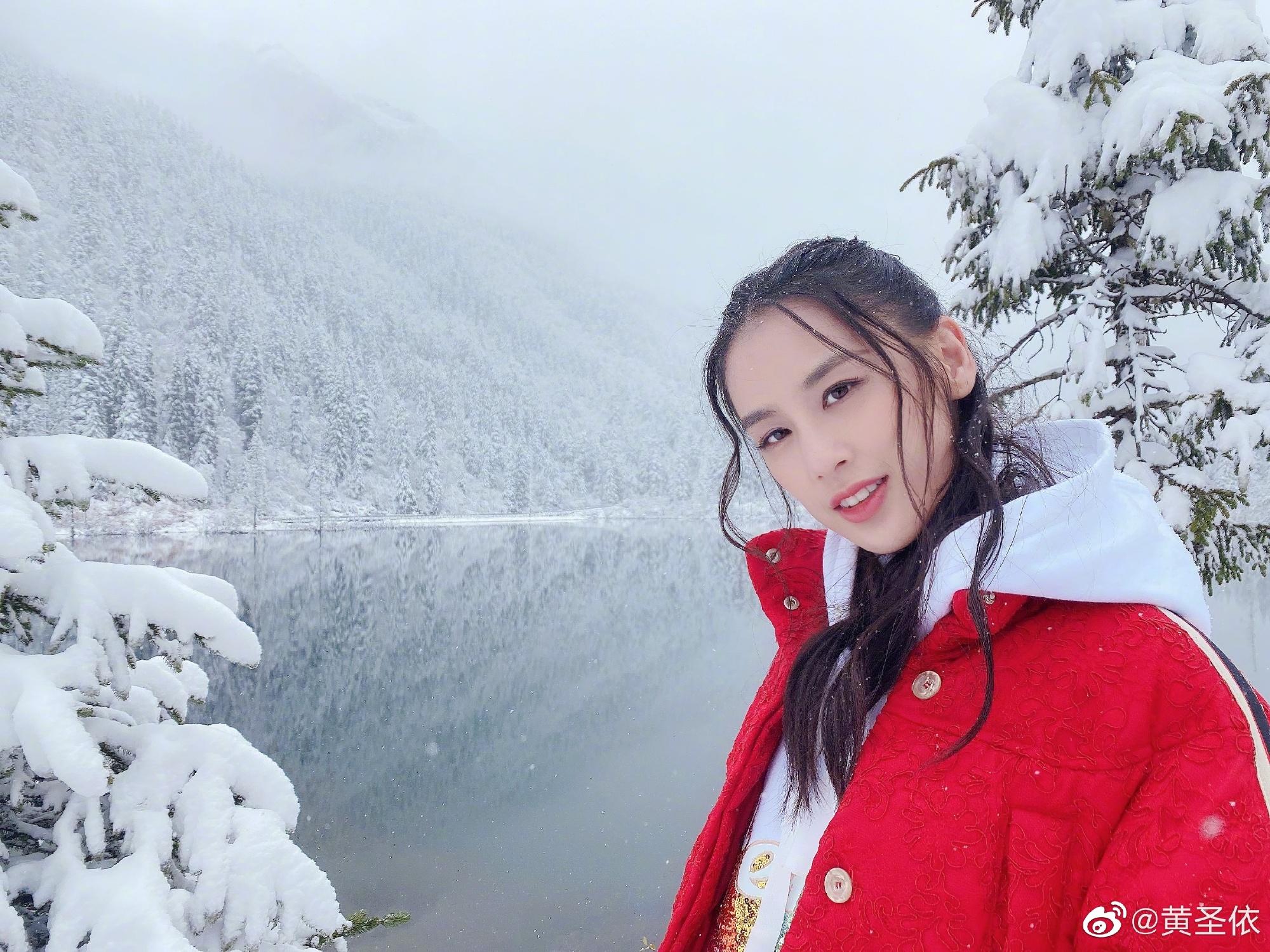 「功夫啞巴女」黃聖依被指外表像劉亦菲。(黃聖依微博)