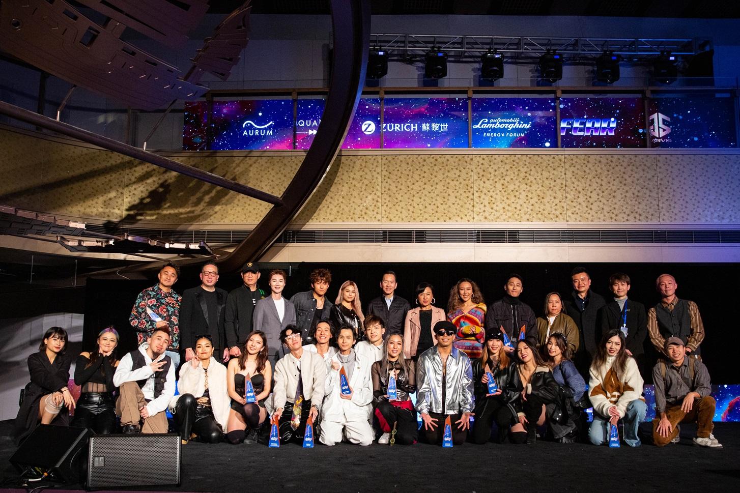 《Figure OUCH! 2023年度頒獎禮・華麗舞蹈派對》眾得獎舞者和表演者合照。