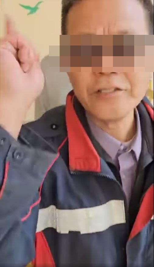 網上熱話|保安爆粗,拒回應送貨名要求提供姓名及編號。(網片截圖)