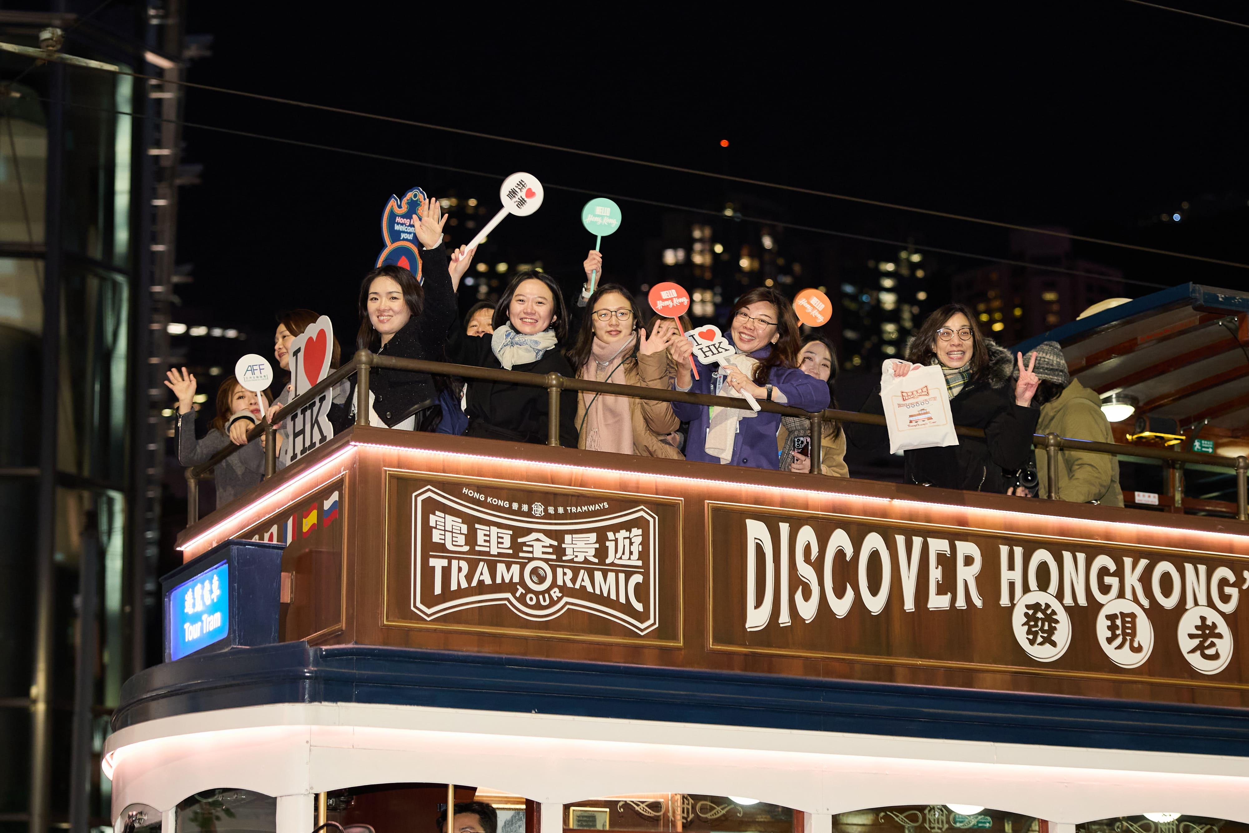 旅發局安排亞洲金融論壇嘉賓走出會議廳 體驗海陸夜景深度遊