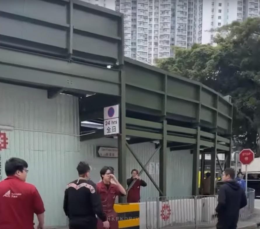 網上熱話|Tesla躁漢「兜巴星」VTC學生 網民跪求前傳。(網片截圖)