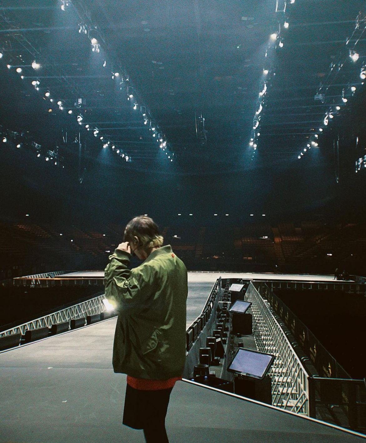 姜濤在社交平台「劇透」。