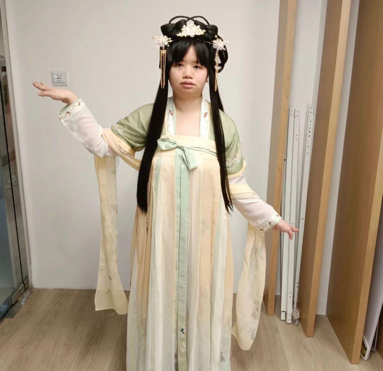 阿儀最鍾意古裝Look。