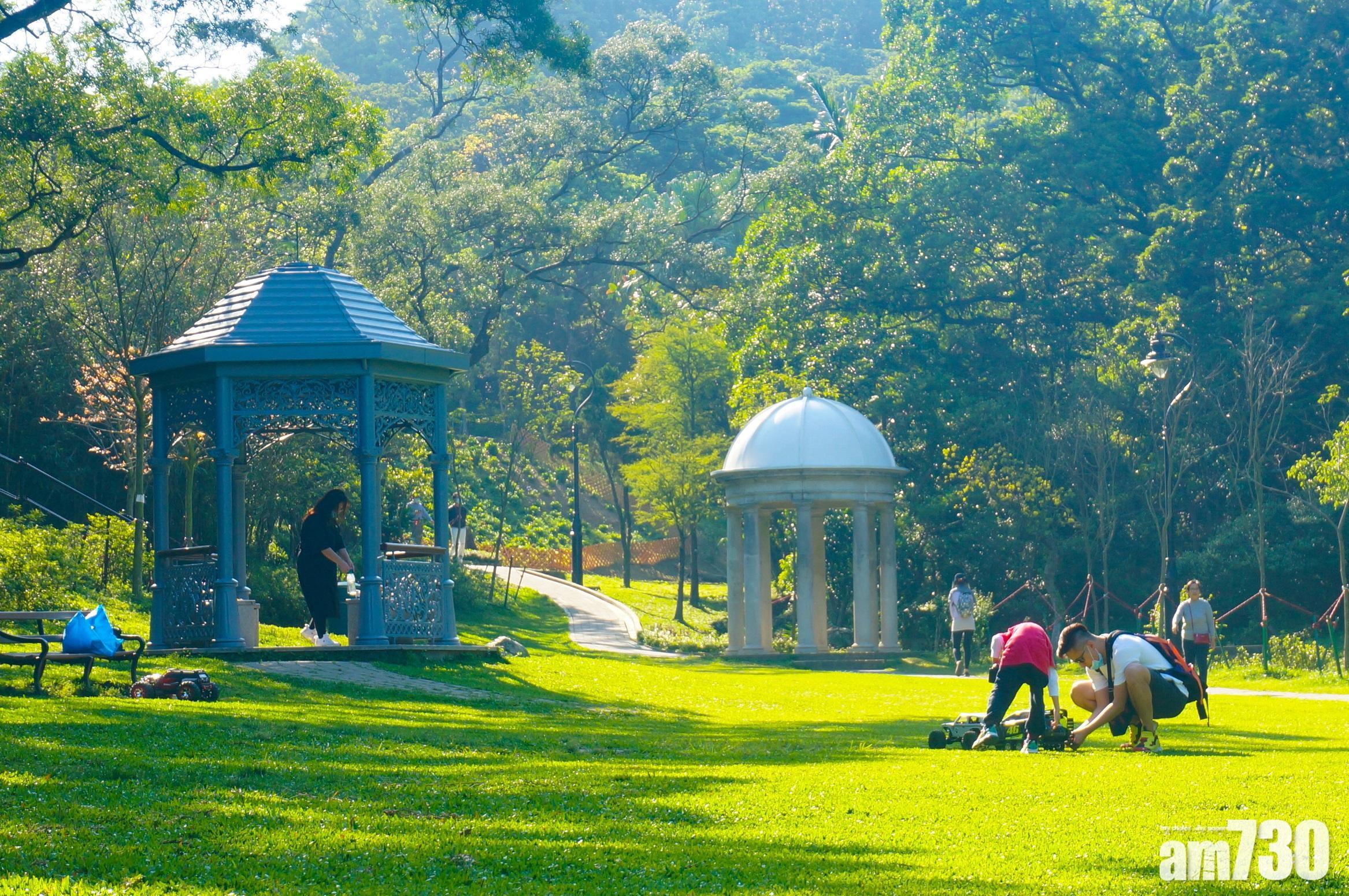 表白地點推介,香港島的山頂公園有停車場,有車人士可以考慮。(資料圖片)